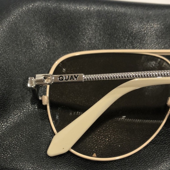 Quay Women's High Key Twist Silver Champagne Flash Aviator Sunglasses new - Picture 12 of 12